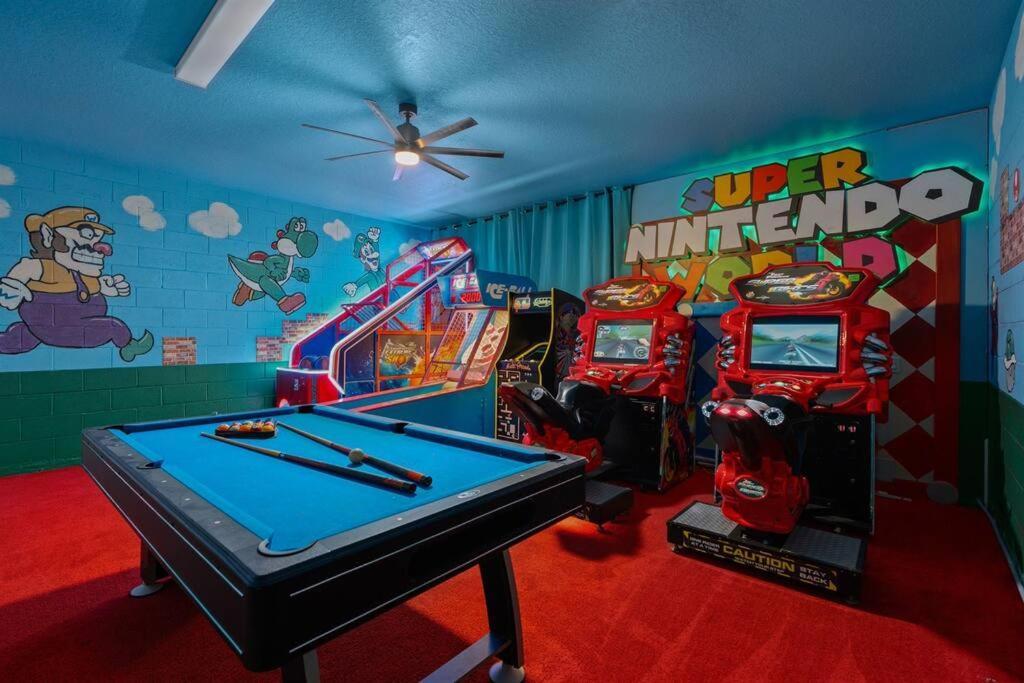 Family Fun Retreat Themed Rooms Free Arcade Pool Davenport Exterior photo